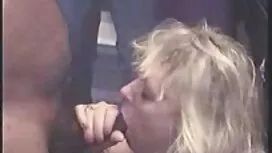 Massaggio stretto bi ...