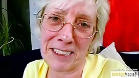 Signora prende scopa ...